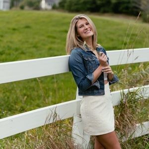 Meet your Posher, Ais